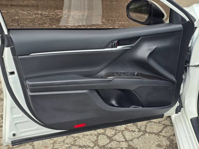 Used 2021 Toyota Camry SE FWD image 10