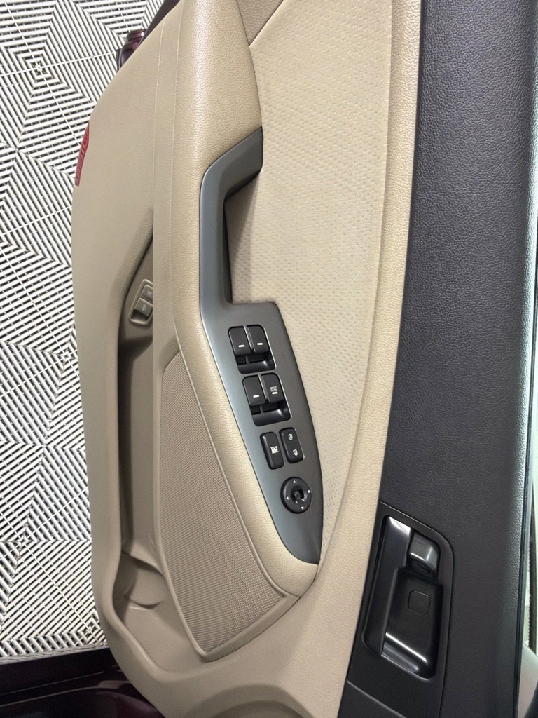 Used 2013 Kia Optima LX FWD image 11