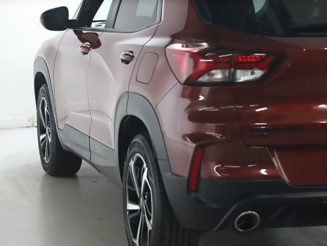 Certified 2023 Chevrolet TrailBlazer RS w/ Sun and Liftgate Package AWD/4WD image 43