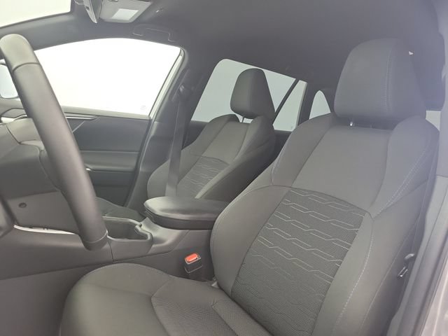 Used 2025 Toyota RAV4 SE AWD/4WD image 18