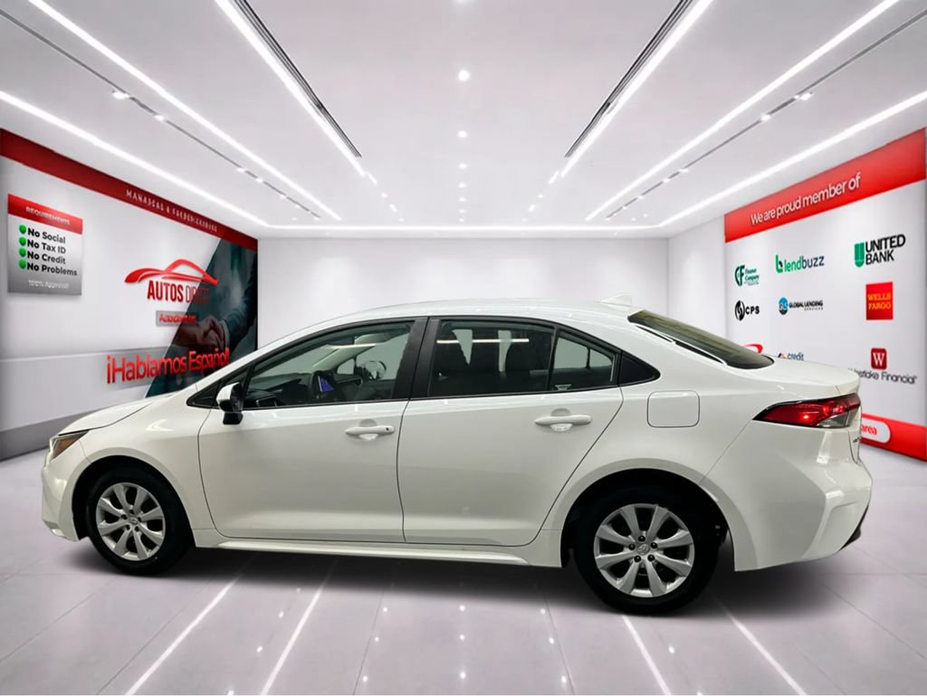 Used 2023 Toyota Corolla LE FWD image 4