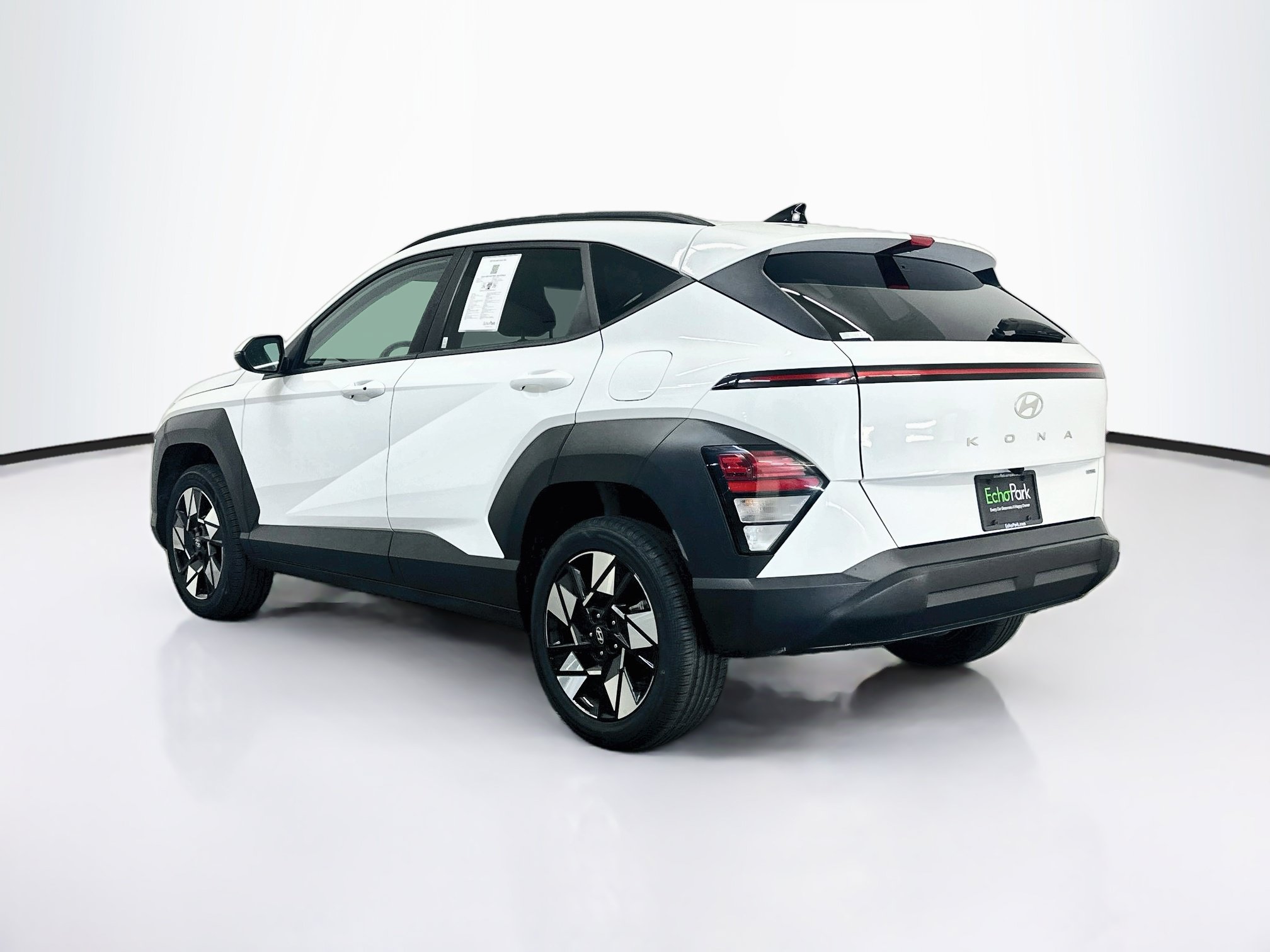 Used 2025 Hyundai Kona SEL AWD/4WD image 5