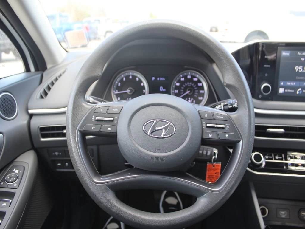 Used 2021 Hyundai Sonata SE FWD image 16