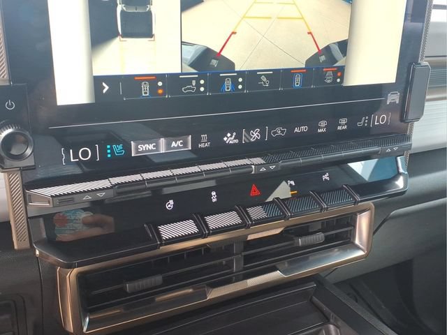 Used 2025 GMC Hummer EV 2X w/ LPO, Sport Package AWD/4WD image 8