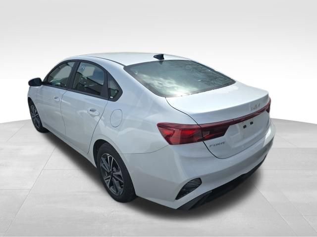 Used 2024 Kia Forte LXS image 3