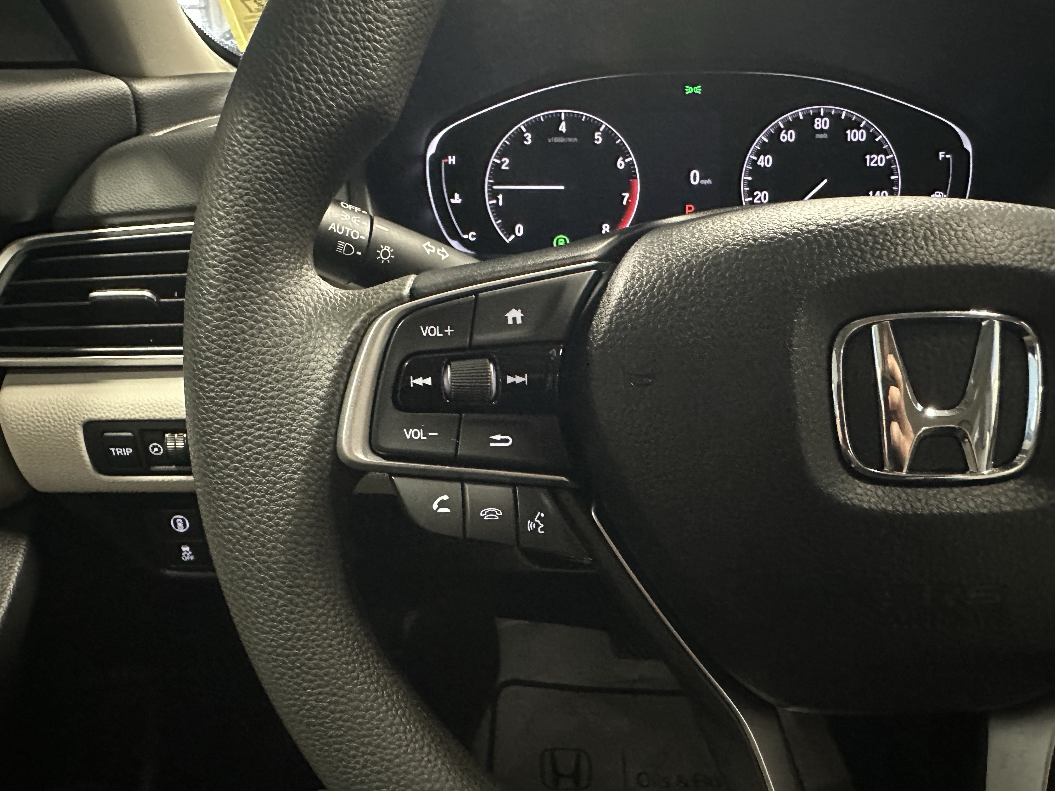 Used 2022 Honda Accord LX image 10