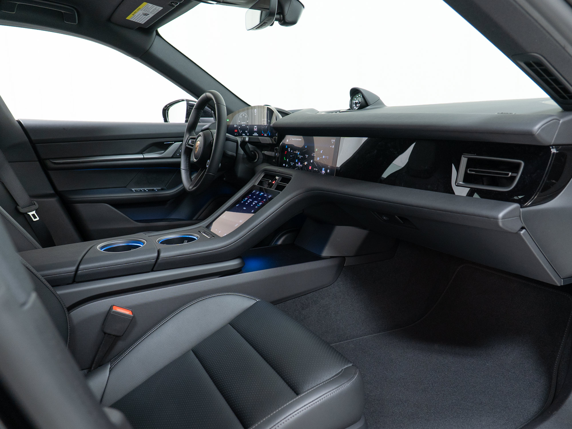 New 2026 Porsche Taycan 4S AWD/4WD image 25