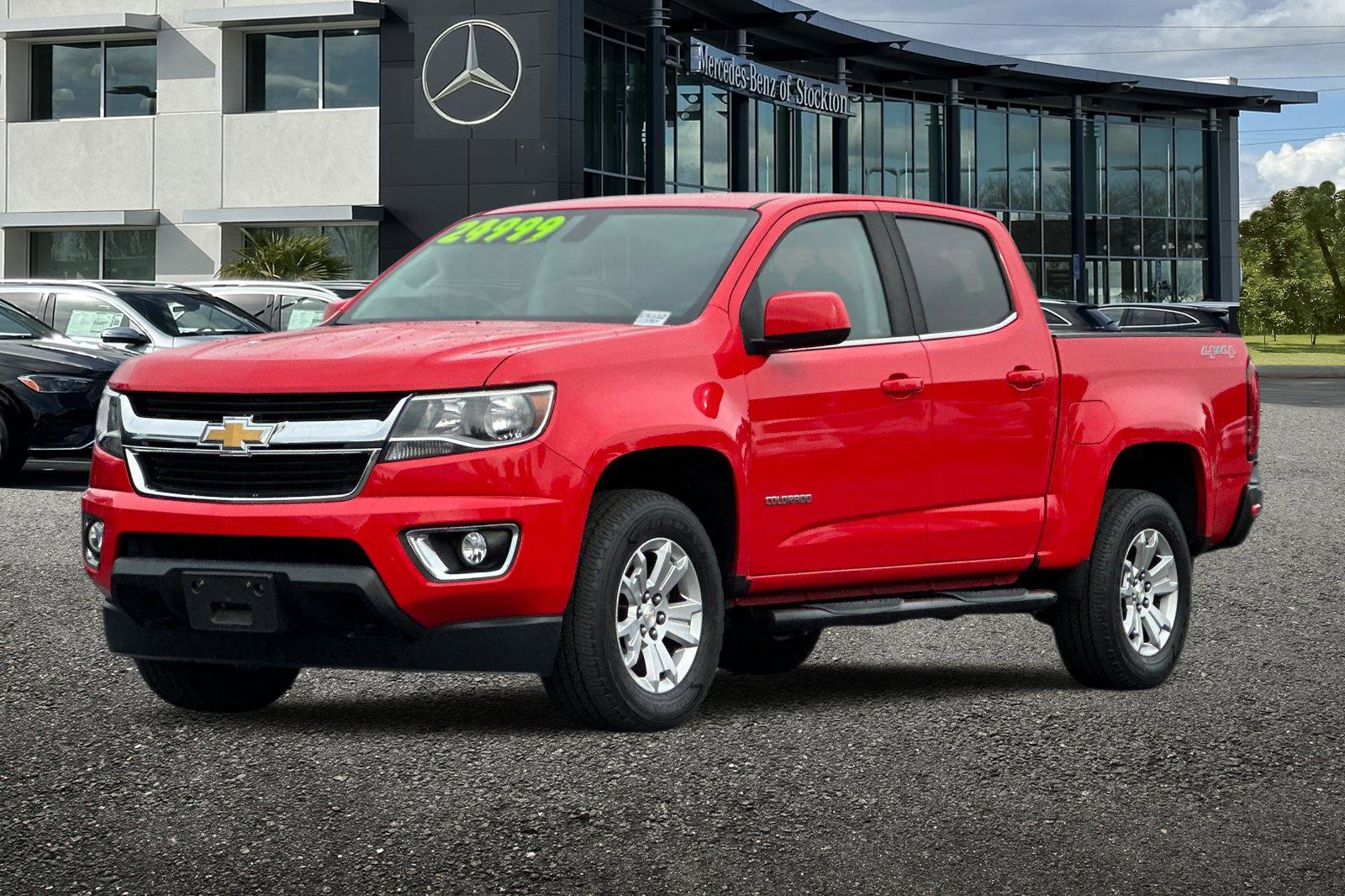 Used 2017 Chevrolet Colorado LT w/ LT Convenience Package image 8