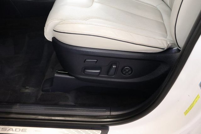 Used 2022 Hyundai Palisade Calligraphy w/ Cargo Package FWD image 12