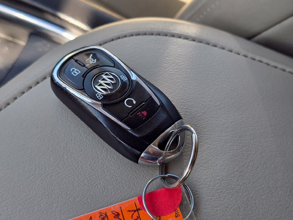 Used 2019 Buick Enclave Essence AWD/4WD image 32