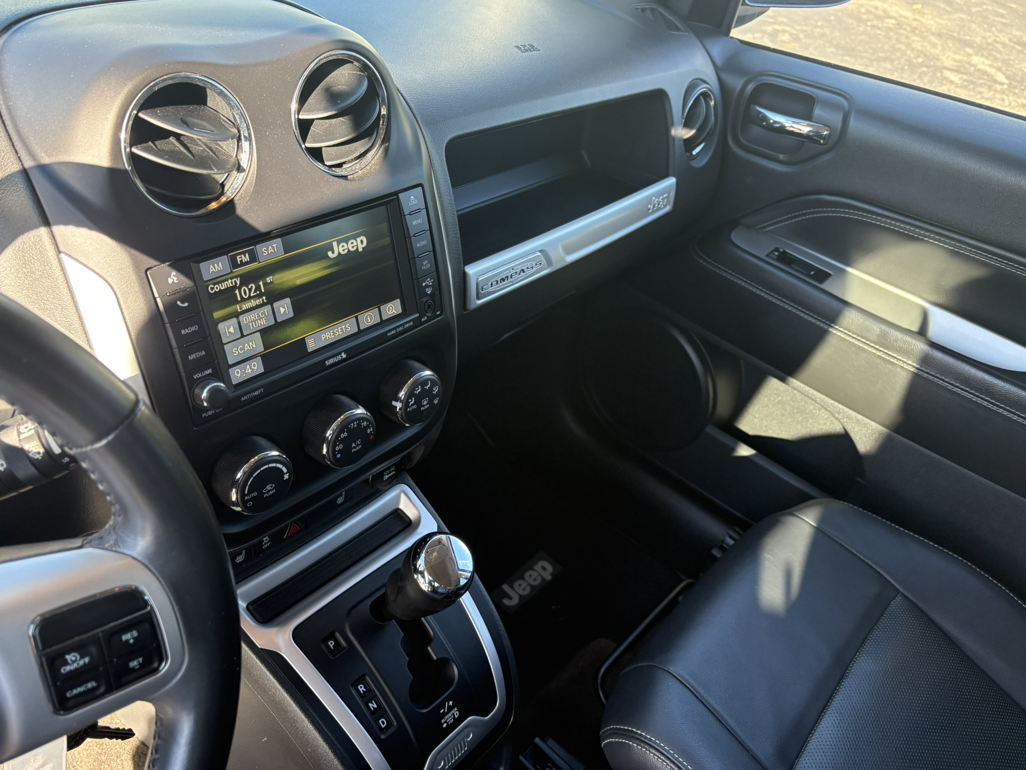 Used 2014 Jeep Compass Limited w/ Premium Sound Group AWD/4WD image 18