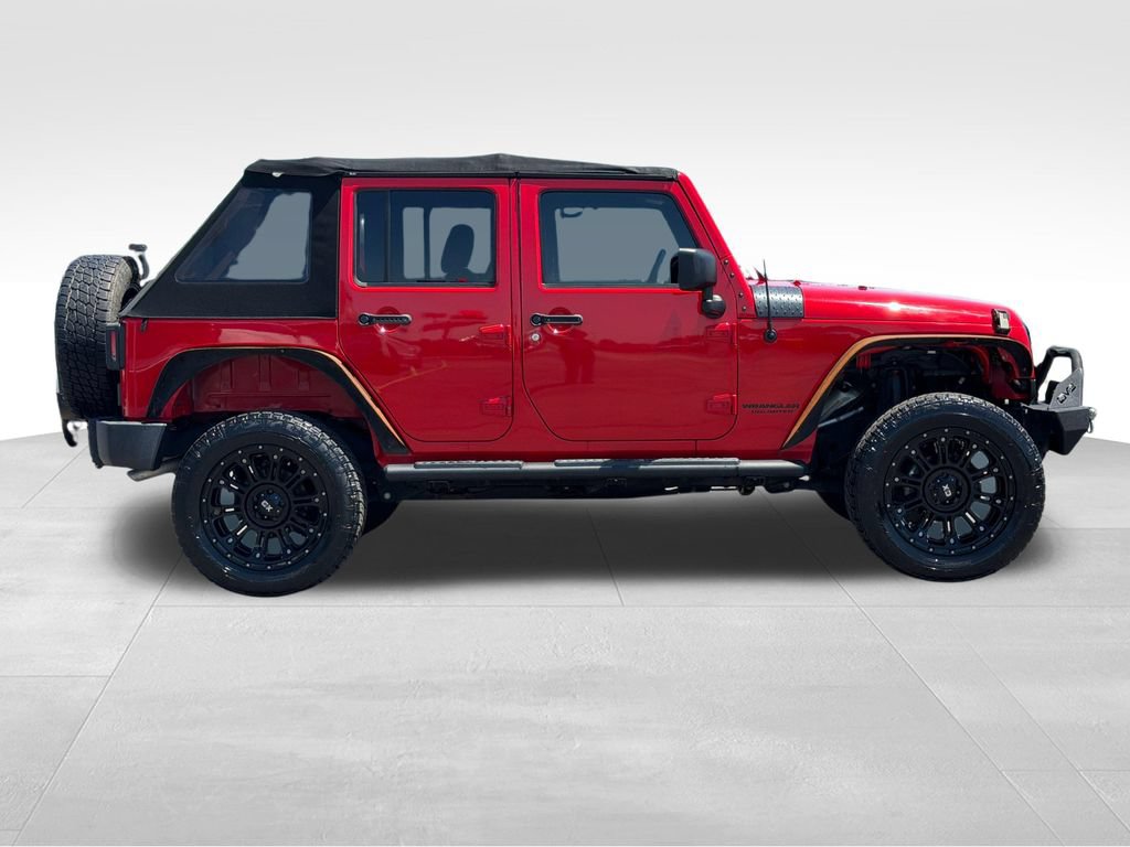 Used 2015 Jeep Wrangler Unlimited Rubicon w/ Connectivity Group AWD/4WD image 20