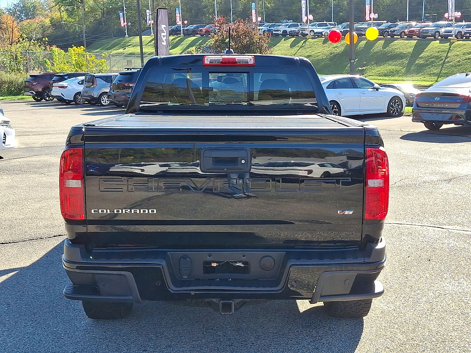 Used 2022 Chevrolet Colorado Z71 w/ Z71 Midnight Edition AWD/4WD image 5