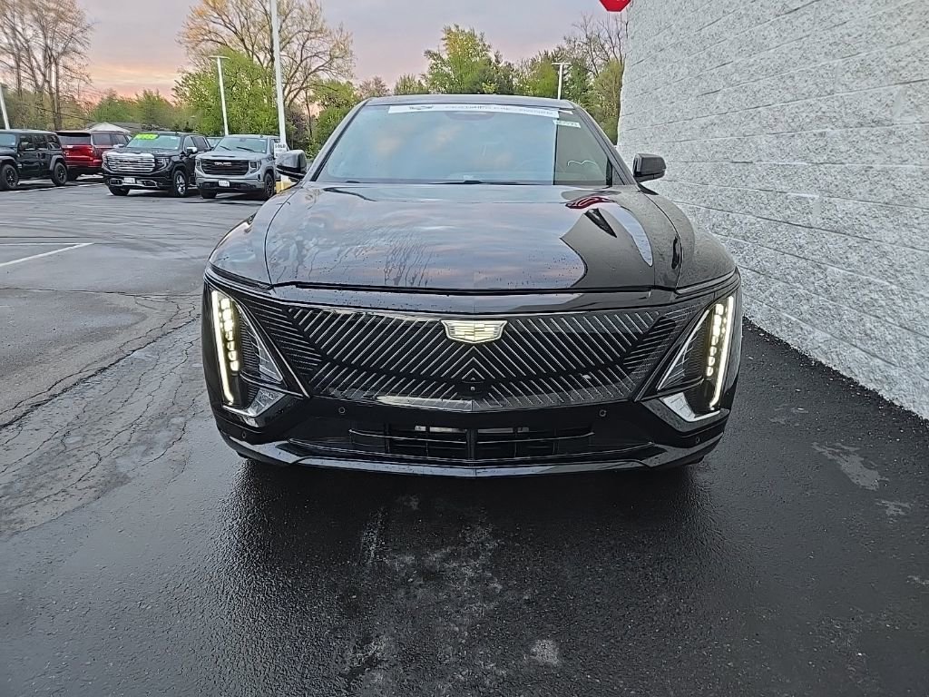 Certified 2024 Cadillac Lyriq Tech w/ Driver Assist Package AWD/4WD image 19