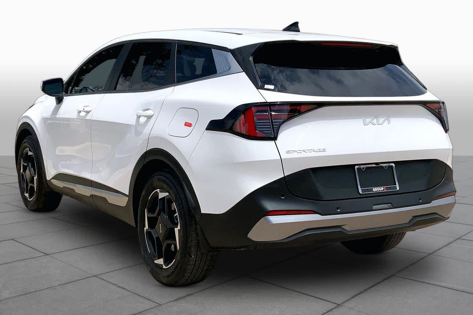 Certified 2026 Kia Sportage EX FWD image 23