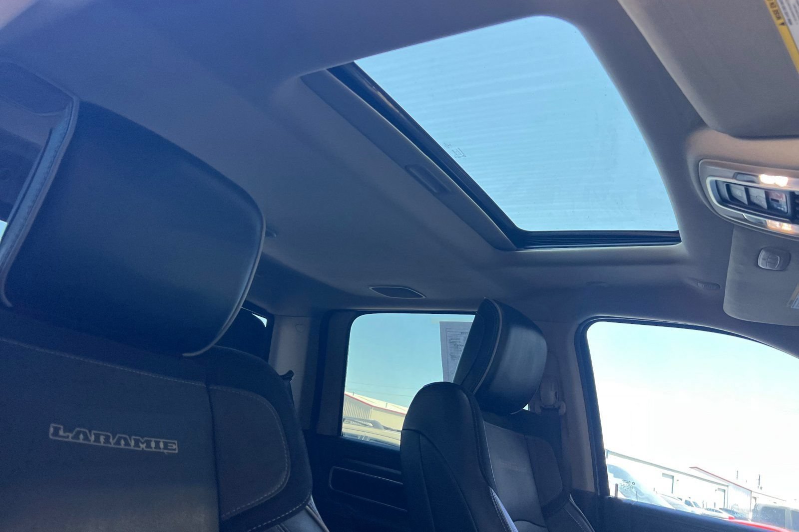 Used 2020 RAM 3500 Laramie AWD/4WD image 16
