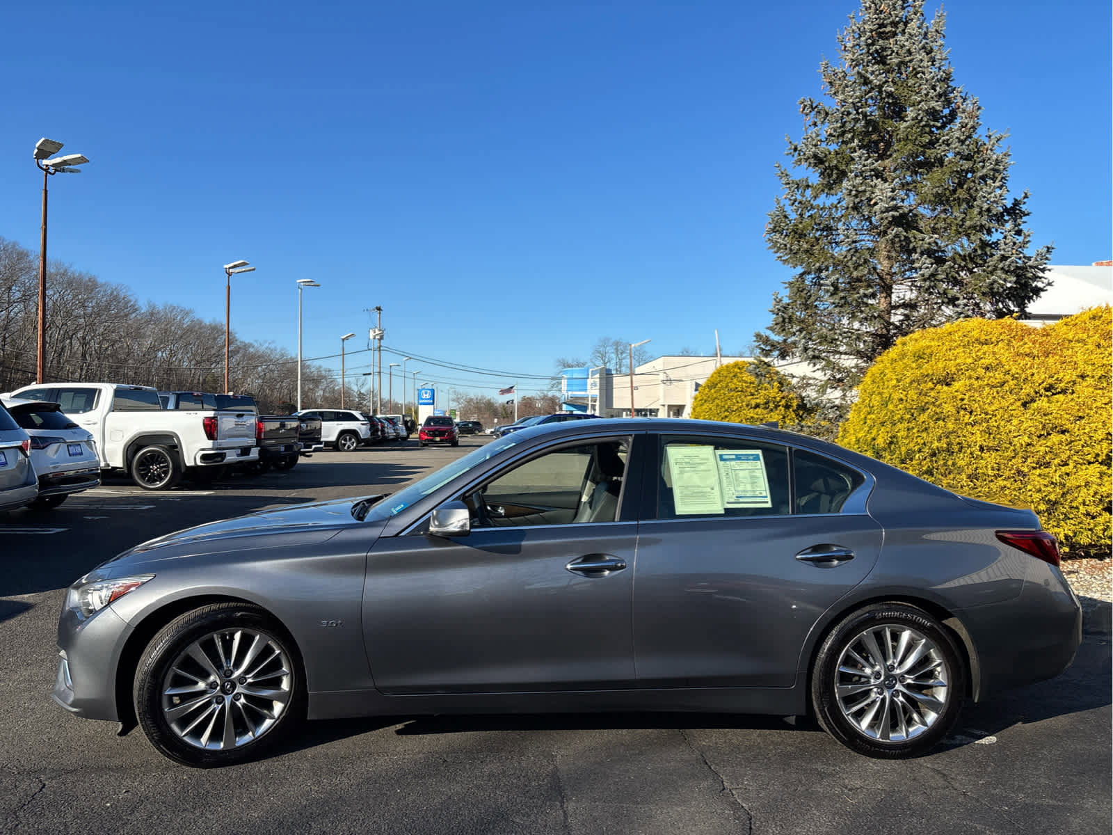 Used 2018 INFINITI Q50 Luxe w/ Essential Package (3.0T Luxe) image 6