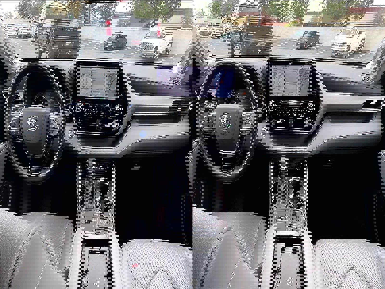 Used 2021 Toyota Highlander Limited image 16