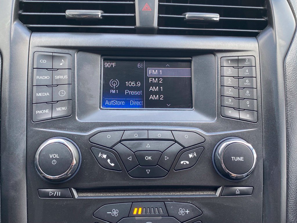 Used 2018 Ford Fusion SE w/ Equipment Group 601A FWD image 22