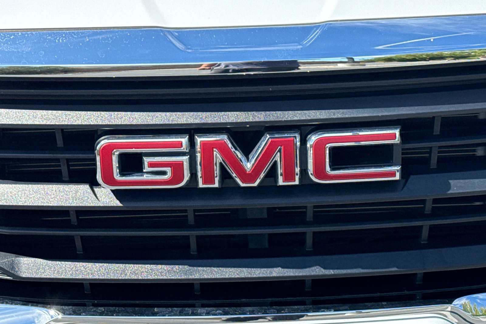 Used 2024 GMC Terrain SLE AWD/4WD image 8