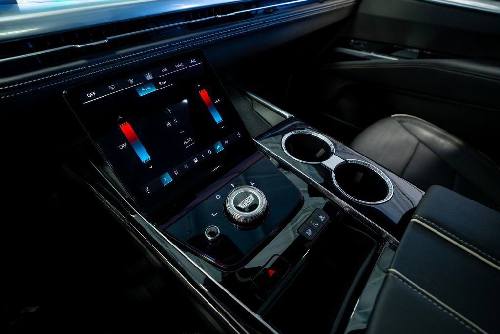 Used 2025 Cadillac Escalade Sport w/ LPO, ONYX Package image 37