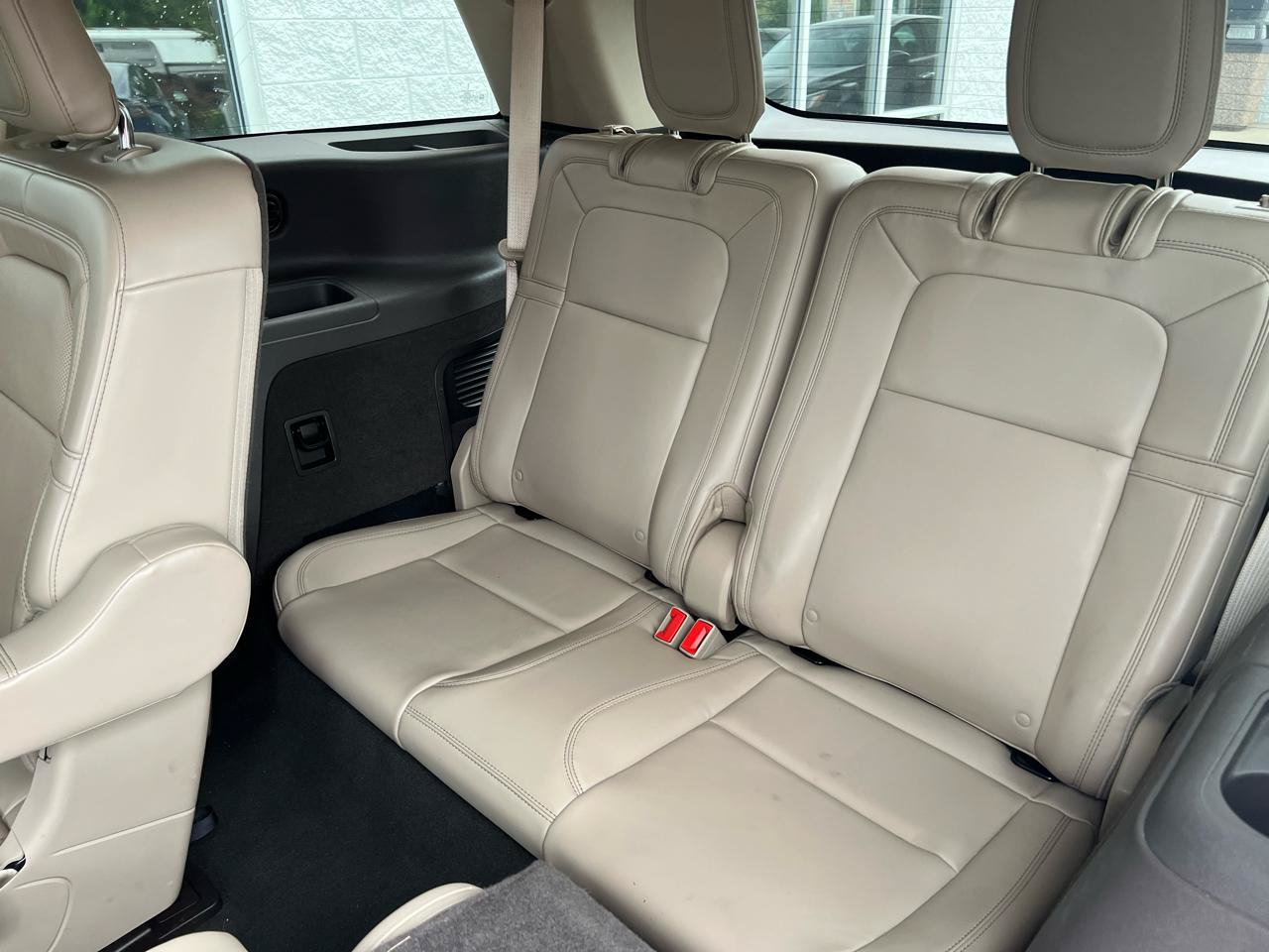 Used 2020 Lincoln Aviator Reserve w/ Elements Package Plus RWD image 16