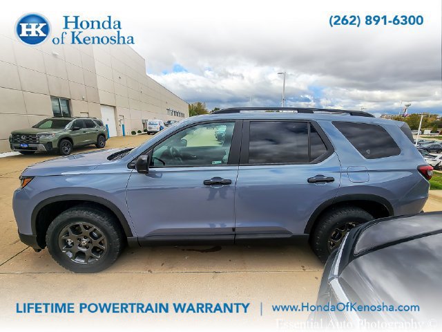 New 2026 Honda Pilot TrailSport image 8