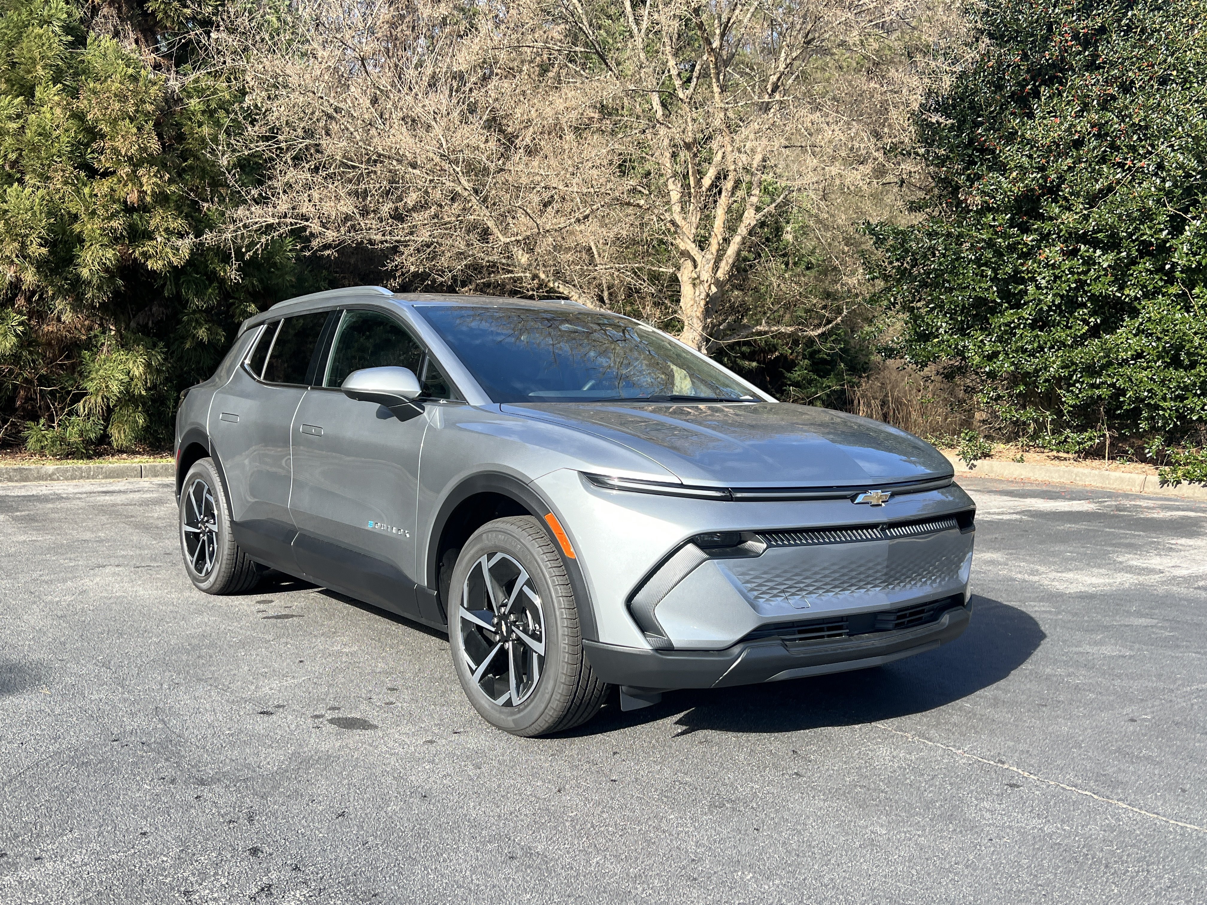 New 2026 Chevrolet Equinox EV LT AWD/4WD image 2
