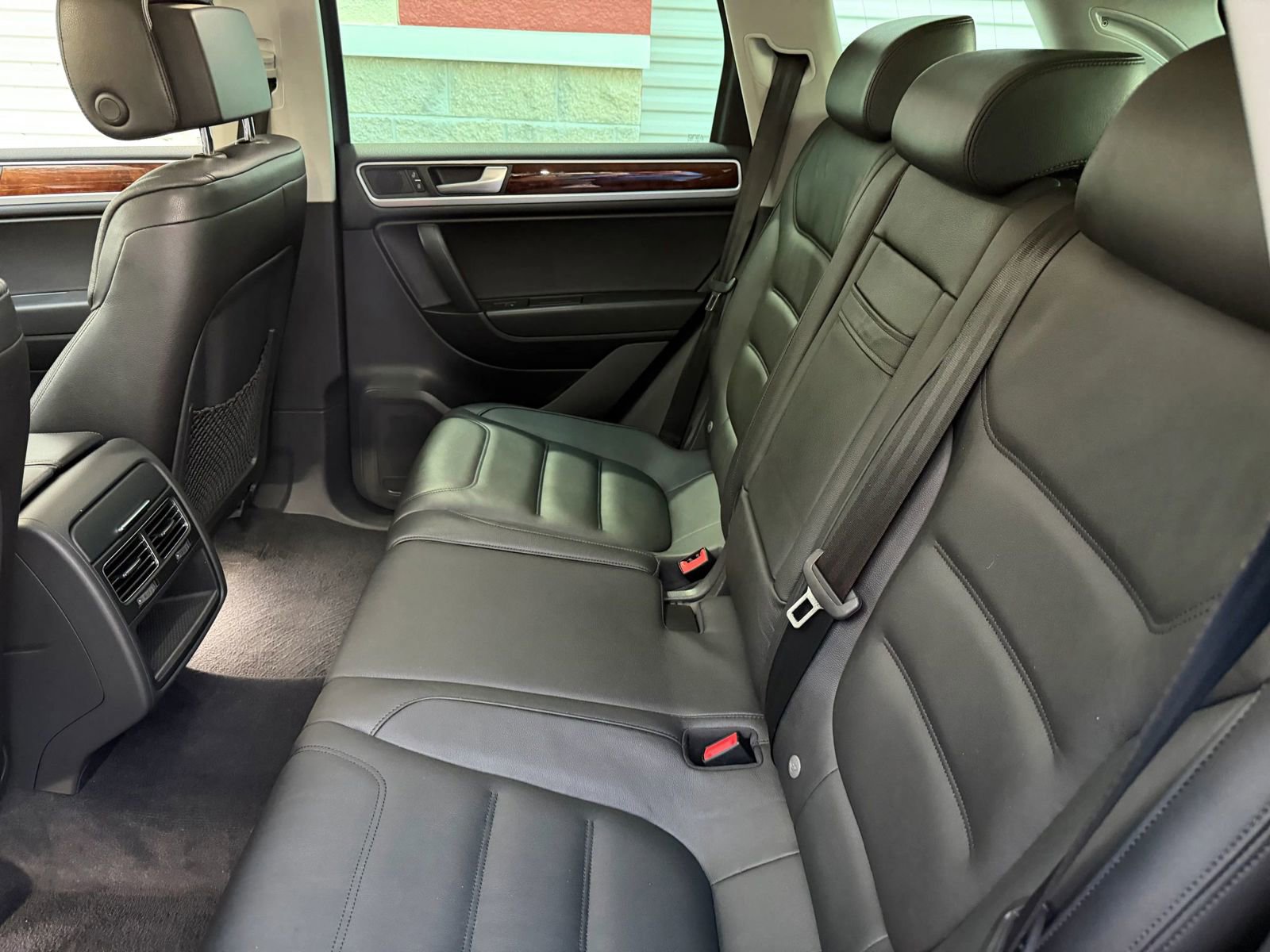 Used 2012 Volkswagen Touareg Sport AWD/4WD image 84