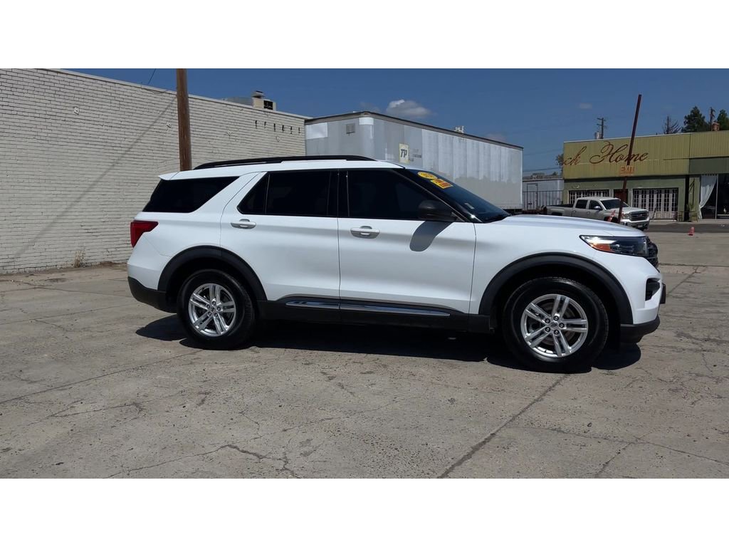 Used 2020 Ford Explorer XLT image 4