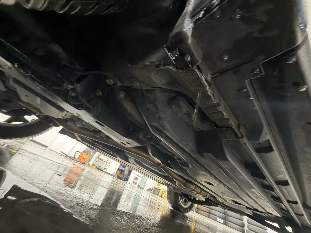 Used 2017 Subaru Forester 2.5i Touring w/ Popular Package #2 image 7