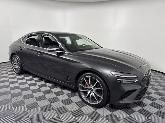 Used 2025 Genesis G70 2.5T image 10