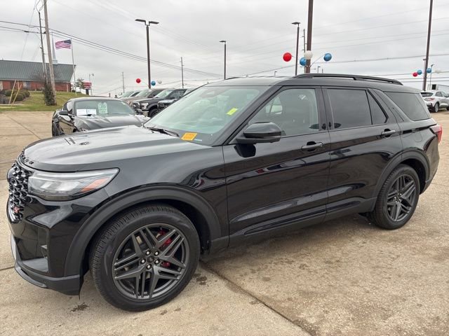 Used 2026 Ford Explorer ST image 3