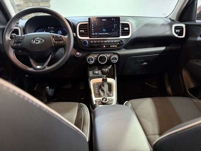 New 2025 Hyundai Venue Limited FWD image 25