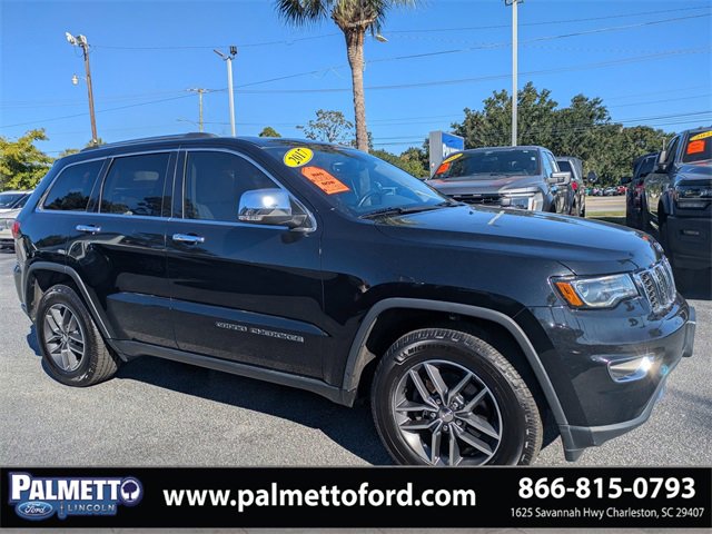 Used 2017 Jeep Grand Cherokee Limited w/ Luxury Group II image 2