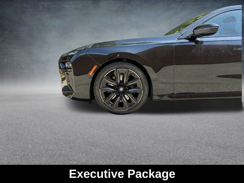 Used 2024 BMW 760i xDrive w/ Executive Package image 14