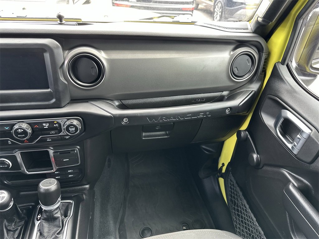 Used 2023 Jeep Wrangler Sport image 17