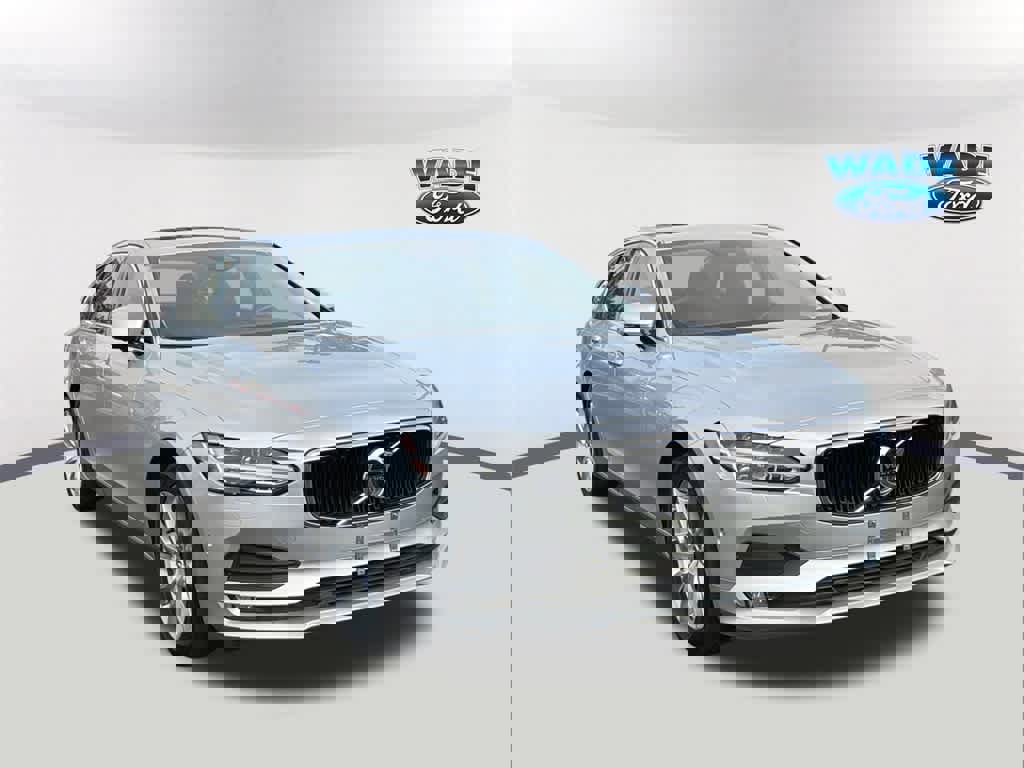 Used 2018 Volvo S90 T6 Momentum w/ Convenience Package image 3