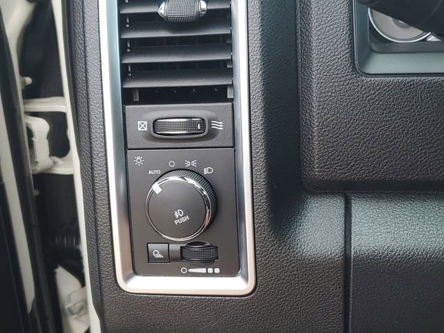 Used 2016 RAM 1500 Limited image 24