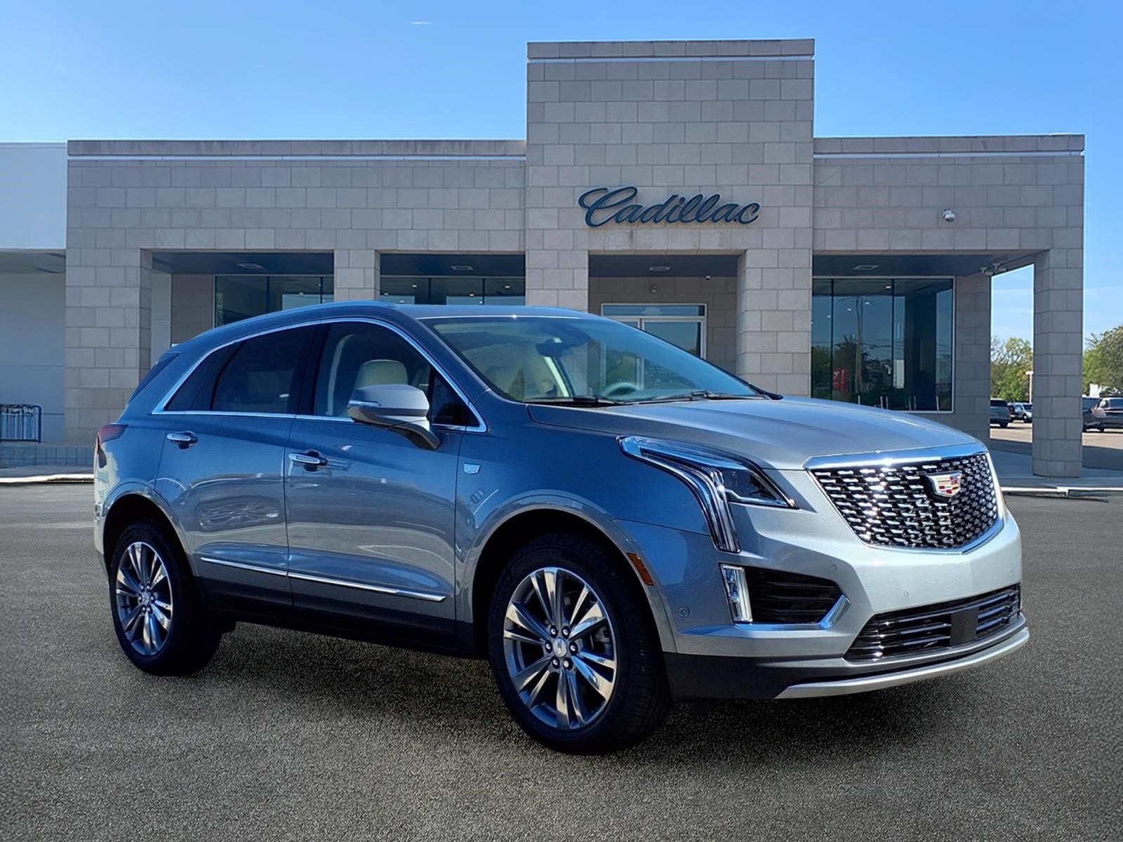 New 2026 Cadillac XT5 Premium Luxury w/ Driver Assist Package AWD/4WD image 3