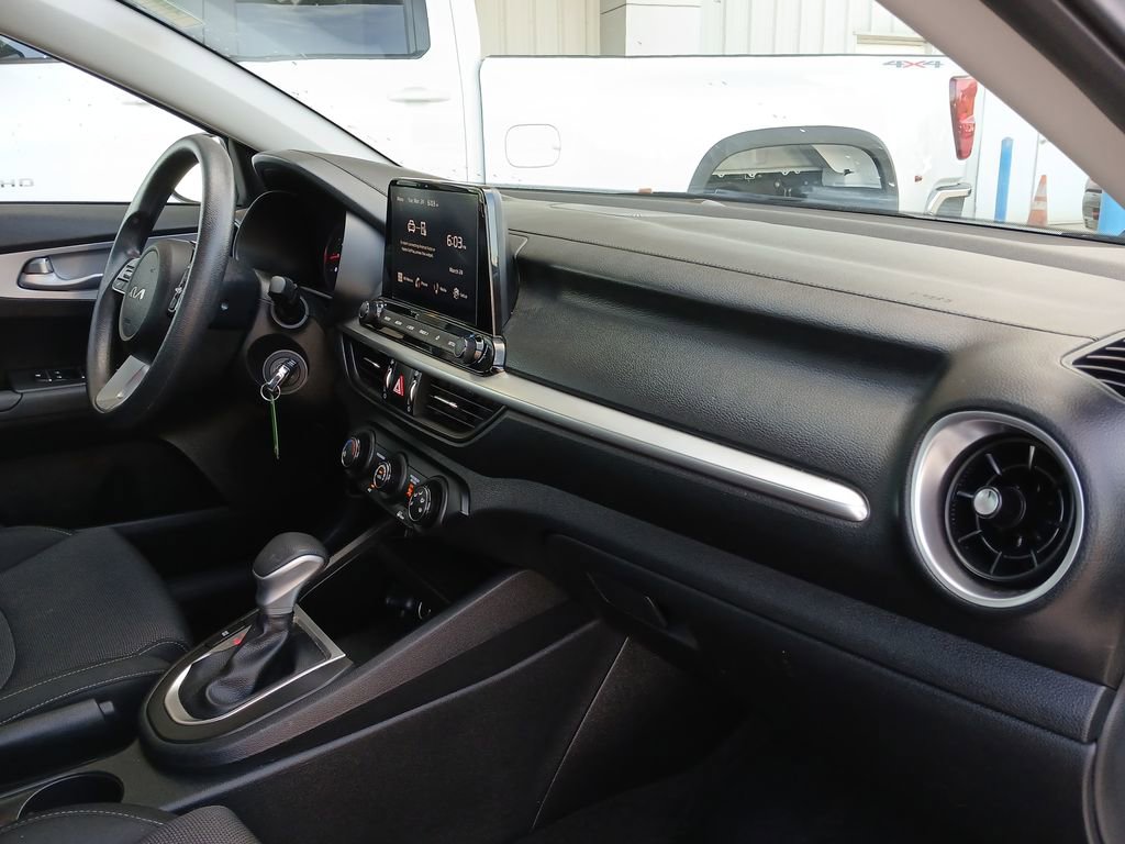 Used 2024 Kia Forte LXS image 30