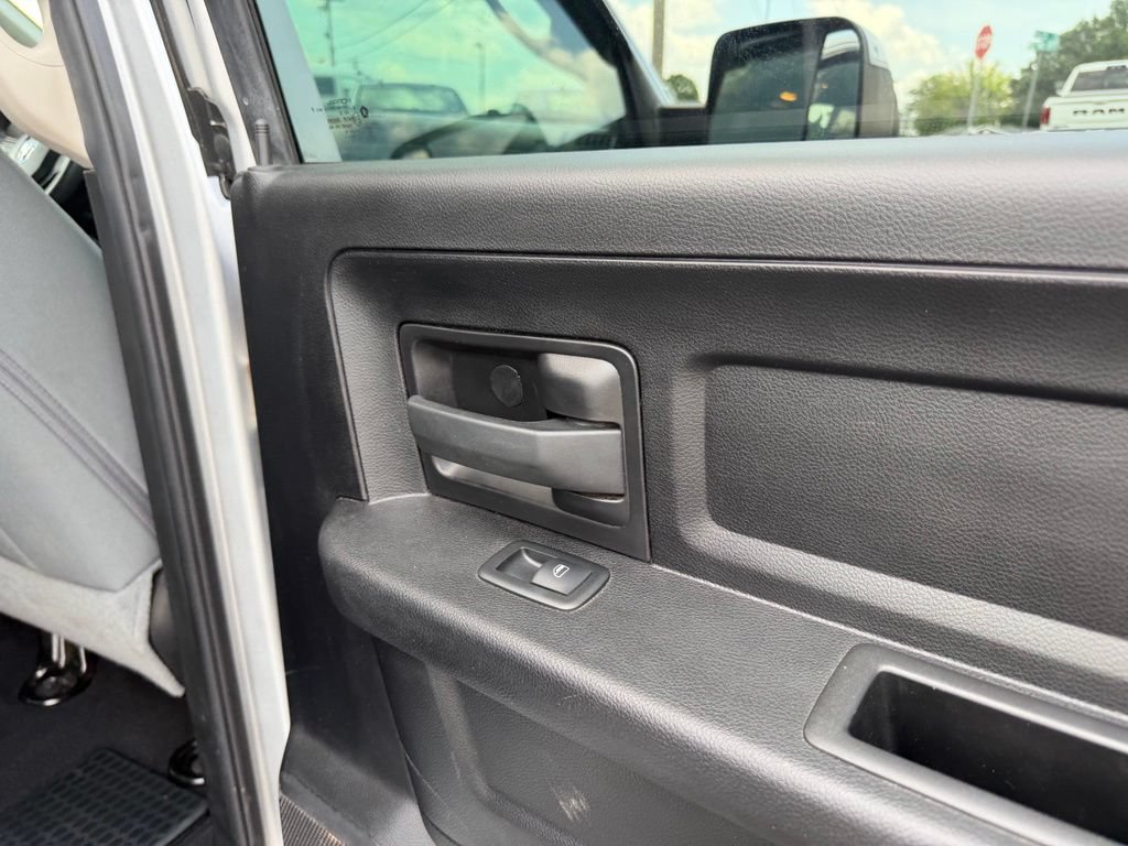 Used 2018 RAM 3500 Tradesman w/ Chrome Appearance Group AWD/4WD image 35