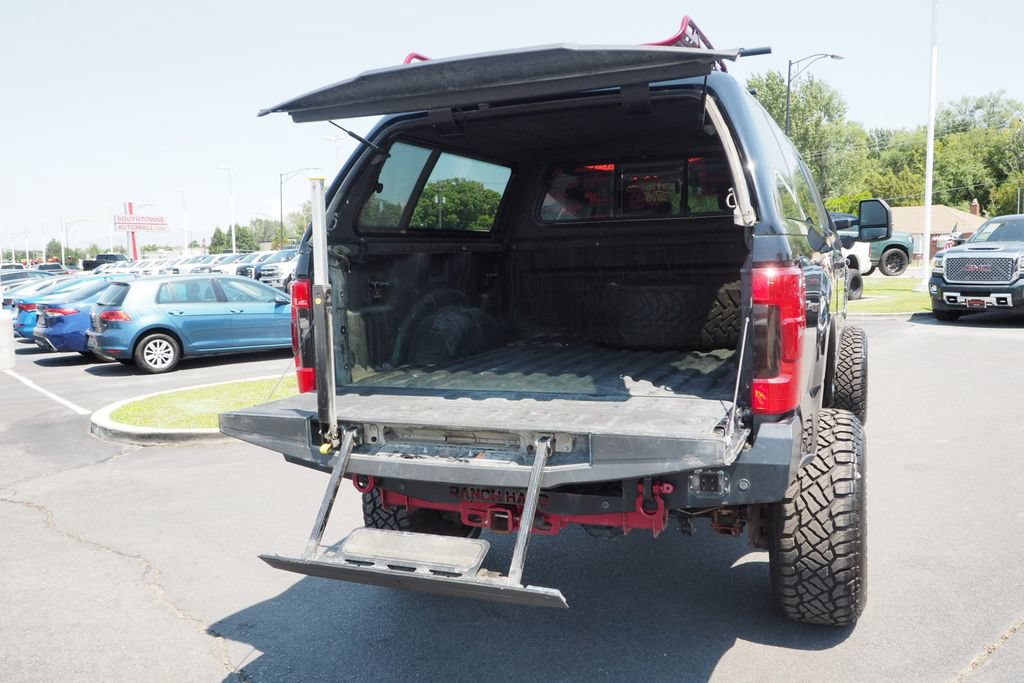 Used 2017 Ford F350 Platinum w/ Platinum Ultimate Package AWD/4WD image 18