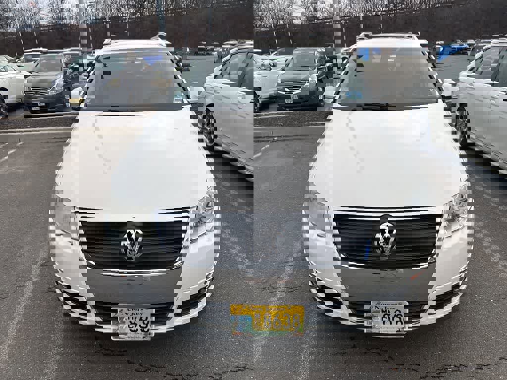 Used 2010 Volkswagen Passat Komfort image 6