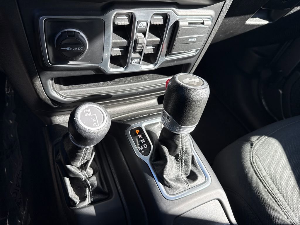 Used 2021 Jeep Wrangler Unlimited Sahara image 23