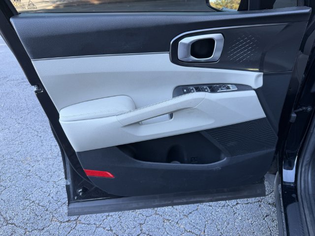 Certified 2023 Kia Sorento S w/ Panoramic Sunroof Package FWD image 11