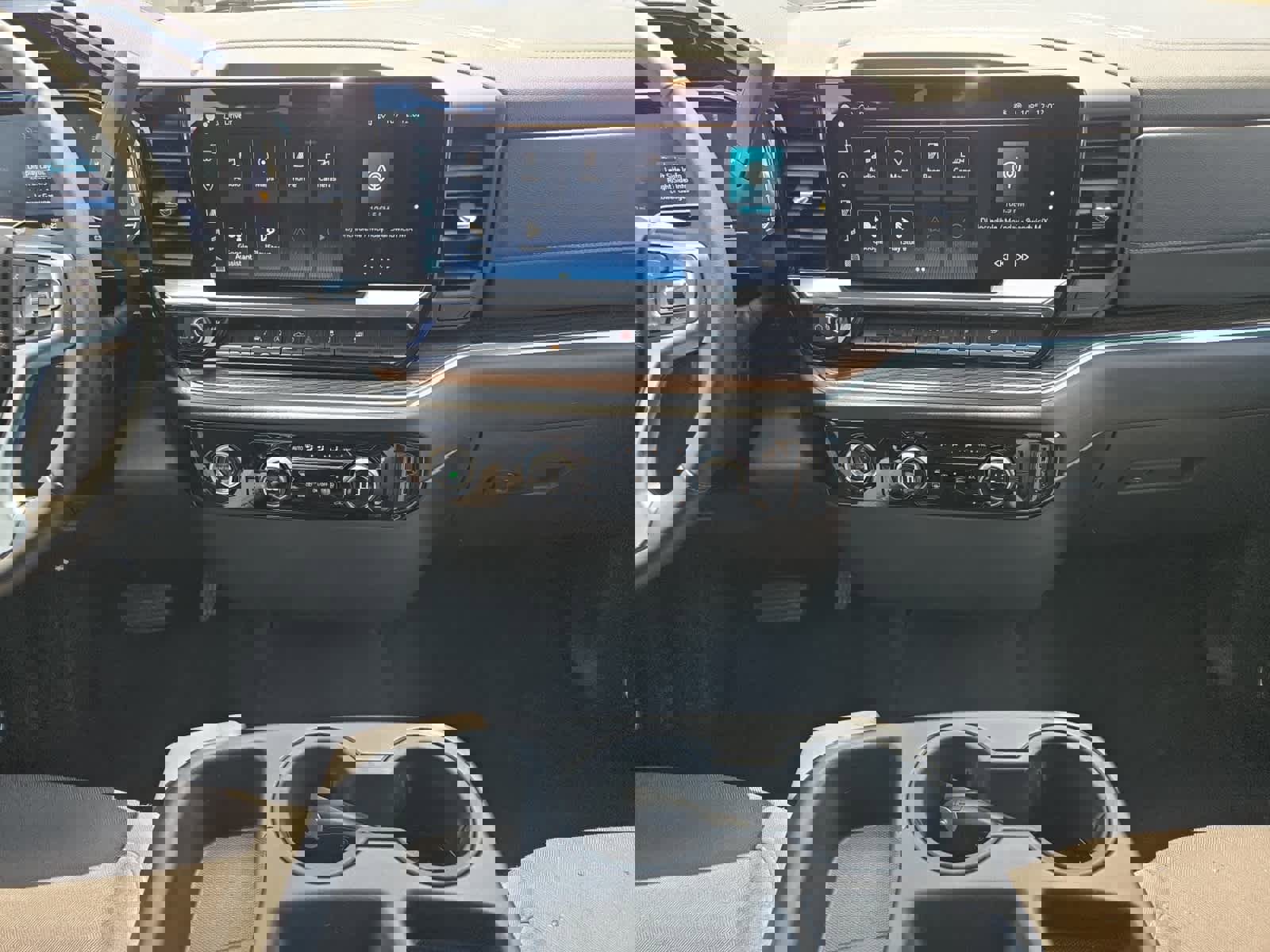 Used 2024 Chevrolet Silverado 1500 LT w/ Protection Package image 11