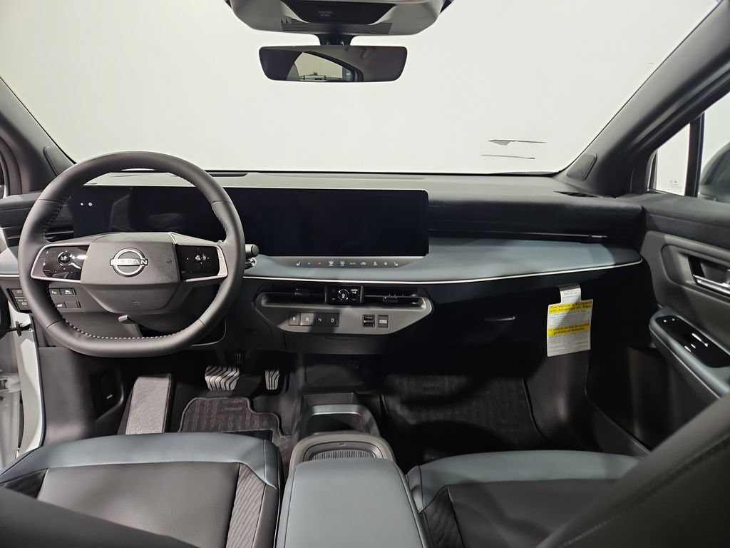 New 2026 Nissan Leaf Platinum+ w/ Cargo Package (Platinum+) FWD image 13
