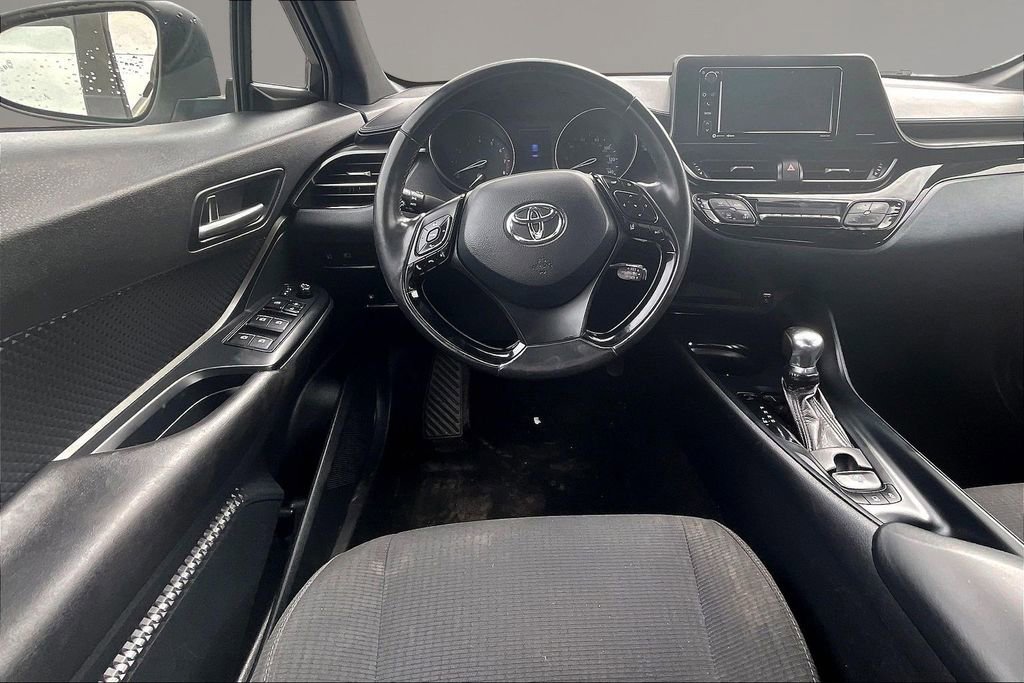 Used 2018 Toyota C-HR XLE FWD image 8