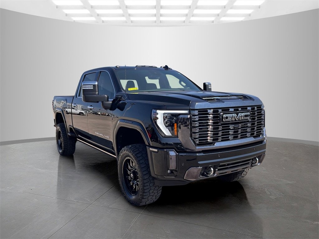 Used 2024 GMC Sierra 3500 Denali Ultimate image 3